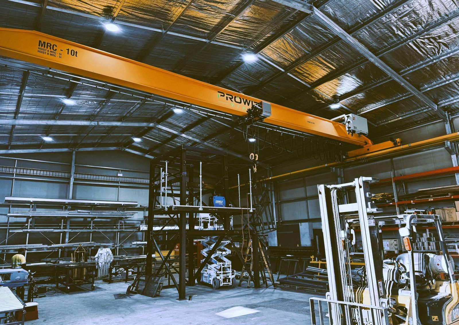 Workshop overhead crane